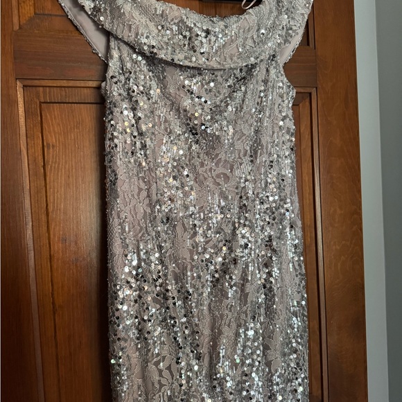 Sold - Picture 2 of 4